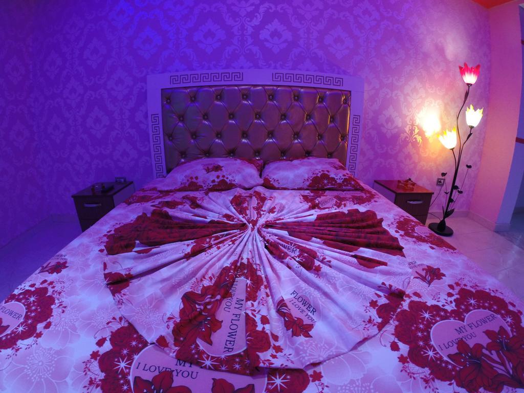 Hotel Buza New Shtoj Eksteriør bilde